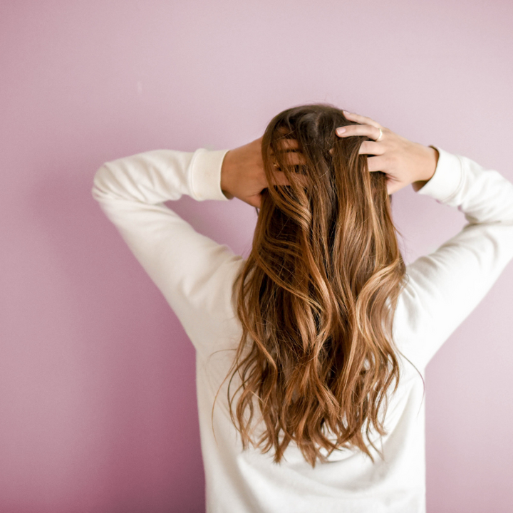 Habitudes de cheveux sains : Un guide pour des mèches saines