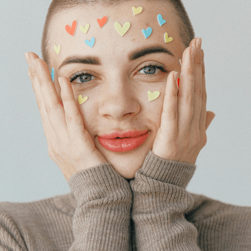 Un Hommage Spécial à la Journée de la Femme : Célébrer la Journée de la Femme avec de Beaux Cheveux - Crüe Cosmetics